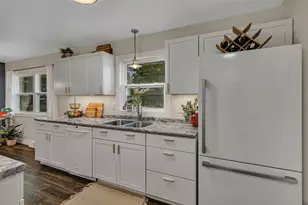 990 Hassan St SE, Hutchinson, MN 55350 - Photo 10