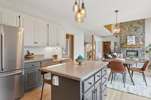 2628 Town Lake Dr, Woodbury, MN 55125 - Photo 12