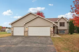 38456 Coventry Dr, North Branch, MN 55056 - Photo 4