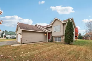 38456 Coventry Dr, North Branch, MN 55056 - Photo 2