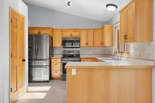 875 18th Street SE, Owatonna, MN 55060 - Photo 8