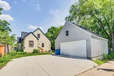 3807 Hubbard Avenue N, Robbinsdale, MN 55422 - Photo 4