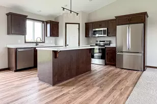 4629 8th St NE, Saint Cloud, MN 56304 - Photo 2