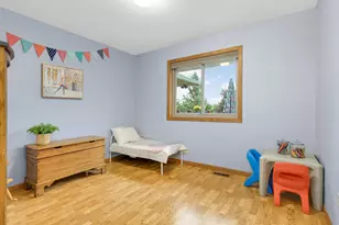 1105 W 158th St, Burnsville, MN 55306 - Photo 12