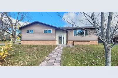 1104 6th Street SW, Wadena, MN 56482 - Photo 1