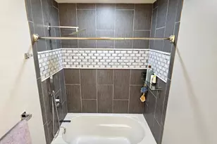 4186 Oxford Ct N, Shoreview, MN 55126 - Photo 6