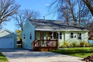 820 Tindolph Ave S, Thief River Falls, MN 56701 - Photo 1