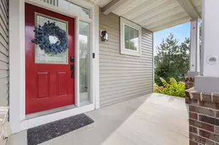 708 Lenox Dr, Waconia, MN 55387 - Photo 2