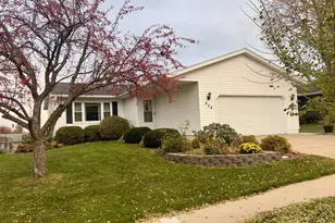 828 Diamond Ridge Ln NW, Rochester, MN 55901 - Photo 1