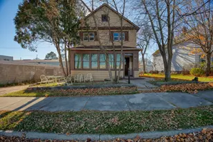 13 1st St SW, Chisholm, MN 55719 - Photo 1