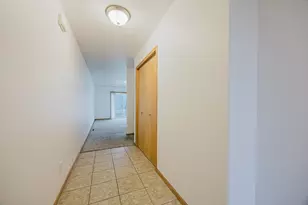 4281 Estate Dr S, Fargo, ND 58104 - Photo 4