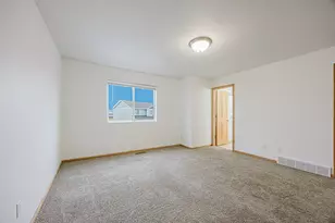 4281 Estate Dr S, Fargo, ND 58104 - Photo 16