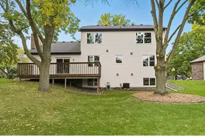 4635 Shenandoah Lane N, Plymouth, MN 55446 - Photo 8