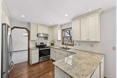 4635 Shenandoah Lane N, Plymouth, MN 55446 - Photo 12