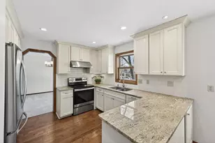 4635 Shenandoah Ln N, Plymouth, MN 55446 - Photo 12