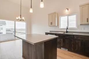 6876 Belding Dr S, Fargo, ND 58104 - Photo 10