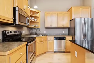 3124 Frontier Dr, Woodbury, MN 55129 - Photo 8