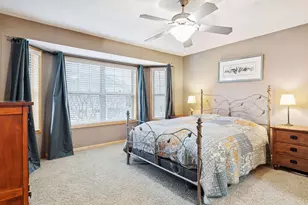 3124 Frontier Dr, Woodbury, MN 55129 - Photo 12