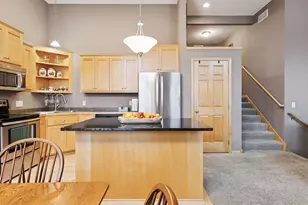 3124 Frontier Dr, Woodbury, MN 55129 - Photo 6