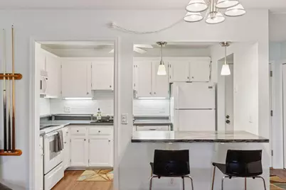 10501 Cedar Lake Road #206, Minnetonka, MN 55305 - Photo 4