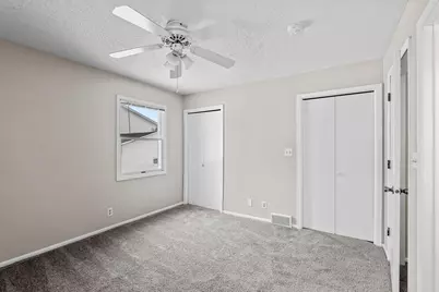 10421 Quebec Avenue S, Bloomington, MN 55438 - Photo 10