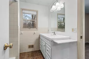 10421 Quebec Ave S, Bloomington, MN 55438 - Photo 12