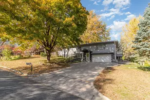 712 E 151st St, Burnsville, MN 55306 - Photo 2