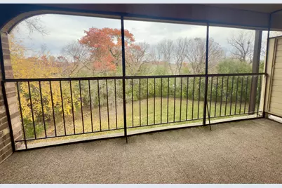 10441 Greenbrier Road #303, Minnetonka, MN 55305 - Photo 2