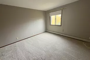 10441 Greenbrier Rd, Minnetonka, MN 55305 - Photo 14