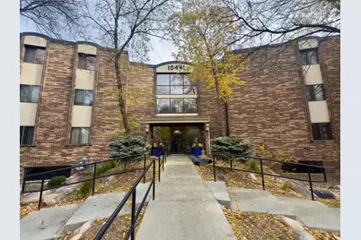 10441 Greenbrier Road #303, Minnetonka, MN 55305 - Photo 1