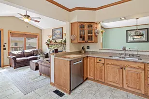 536 Hiawatha Ave, Mendota Heights, MN 55118 - Photo 12