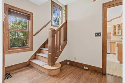 536 Hiawatha Avenue, Mendota Heights, MN 55118 - Photo 4