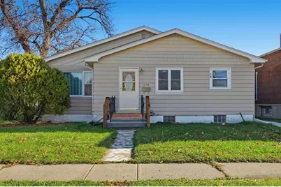 316 5th Street N, Wahpeton,  58075 - Photo 1