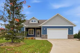 127 Emerald Lake Dr, Lake City, MN 55041 - Photo 1