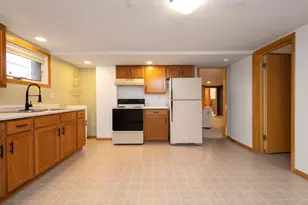 635 W Summit Ave, Fergus Falls, MN 56537 - Photo 24