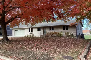 1704 Plainview Ln, Albert Lea, MN 56007 - Photo 1