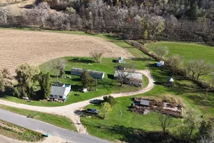 44467 Dakota Valley Dr, New Hartford, MN 55925 - Photo 6