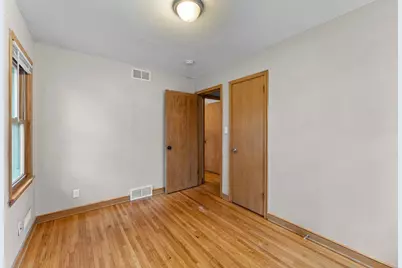 1740 California Avenue E, Saint Paul, MN 55106 - Photo 12