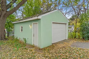 1740 California Ave E, Saint Paul, MN 55106 - Photo 32