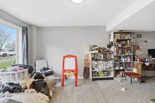 115 Peninsula Rd, Medicine Lake, MN 55441 - Photo 22