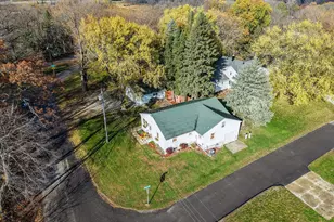 115 W Center St, Oronoco, MN 55960 - Photo 2