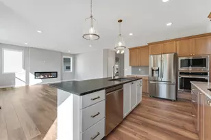 7660 Waverly Ave, Shakopee, MN 55379 - Photo 16