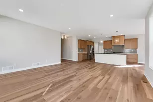 7660 Waverly Ave, Shakopee, MN 55379 - Photo 10