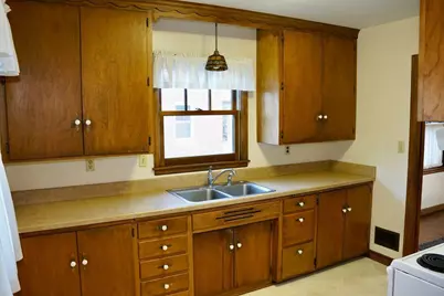 113 E 4th Street, Monticello, MN 55362 - Photo 2