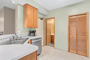 18341 Coneflower Ln, Eden Prairie, MN 55346 - Photo 10