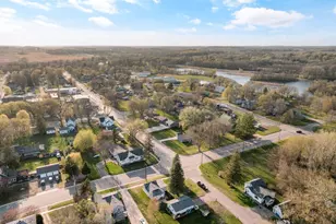 105 E Franklin St, Morristown, MN 55052 - Photo 28