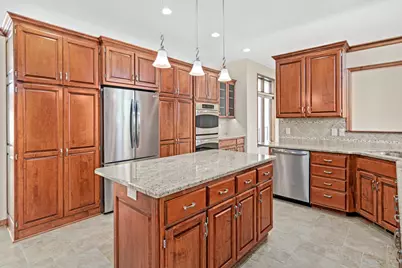 2600 91st Crescent N, Brooklyn Park, MN 55443 - Photo 10