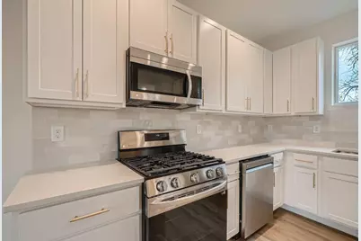 1995 11th Avenue E #Unit 2, Maplewood, MN 55119 - Photo 4