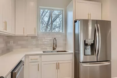 1995 11th Avenue E #Unit 2, Maplewood, MN 55119 - Photo 2