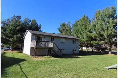 1001 Lincoln Circle, Braham, MN 55006 - Photo 8